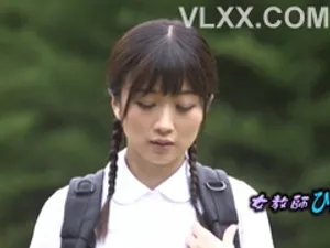 ở chung phòng với nữ chủ tịch bạo dâm trong chuyến công tác