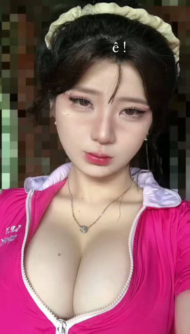 Anh nhân viên bắt cấp trên nữ làm nô lệ tình dục vì nắm được bí mật