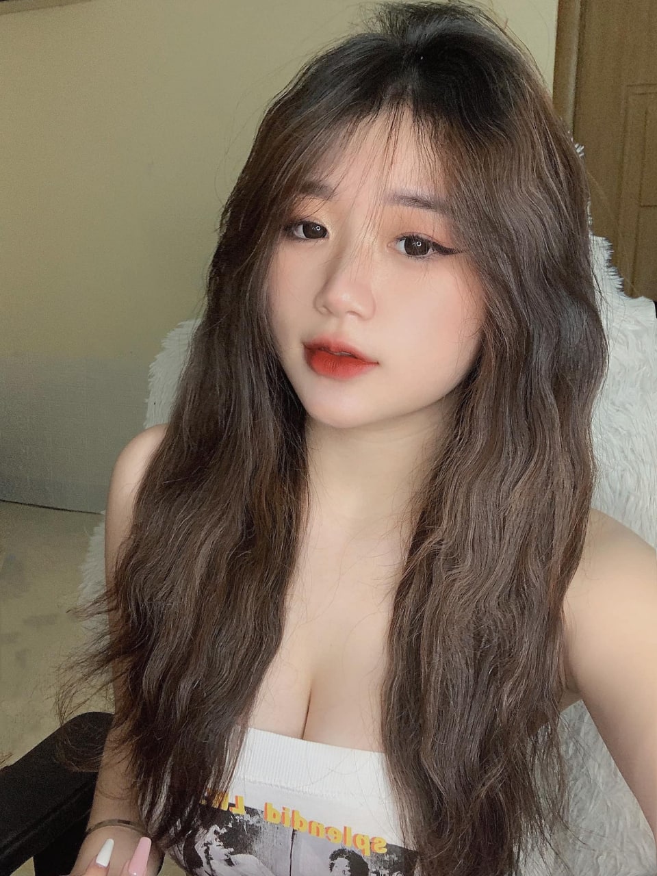 Người phụ nữ có ông chồng rơi vào cái bẫy của gã chủ tịch khu phố tà dâm